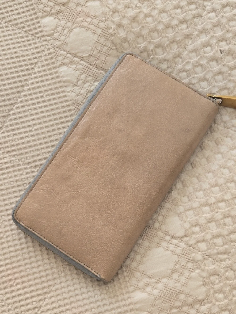 margot Taupe Leather Zip Wristlet Wallet with Blue Trim Normcore Anthropologie
